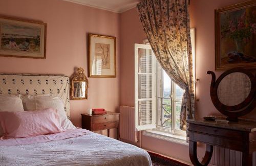 Burie Cama Y Desayuno | Domaine Maze Churchill