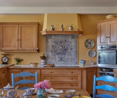 Burie Cama Y Desayuno | Domaine Maze Churchill