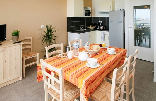 Plougasnou Apartamento | Domaines des Roches Jaunes by Interhome