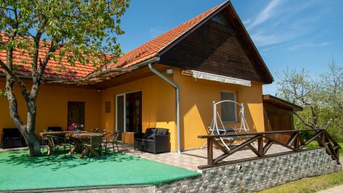 Satoraljaujhely Casa | Dombtető Vendégház