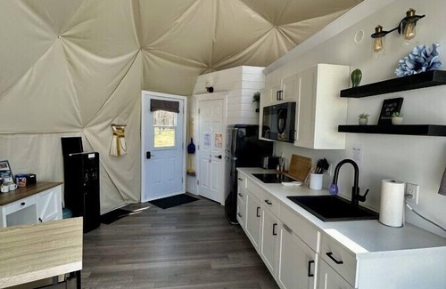 West Bay Cabina | Dome 4 · Lakeside Luxury Dome Experience With Hot Tub