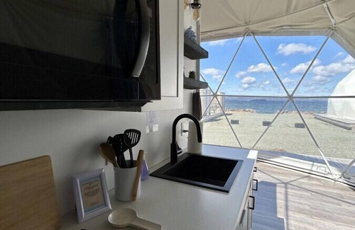 West Bay Cabina | Dome 4 · Lakeside Luxury Dome Experience With Hot Tub