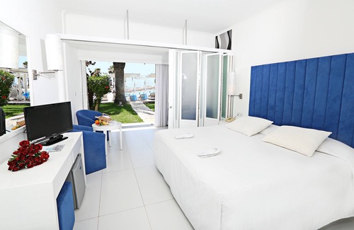 Ayia Napa Hotel | Dome Beach Marina Hotel & Resort