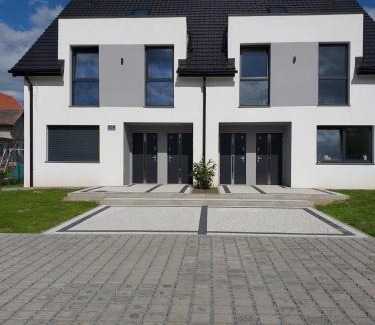 Kudowa Zdroj Apartamento | Domek pod świerkami - "Apartamenty świerkowe"