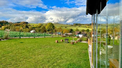 Trebihost Cabina | Domek pod Zvičinou