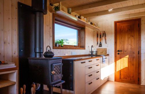Trebihost Cabina | Domek pod Zvičinou