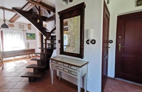 Zwierzyniec Apartamento | Domek Samotnia w ogrodzie