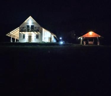 Milowka Casa | Domek Za Skałą