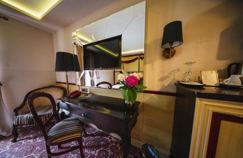 Vintu de Jos Hotel | Domeniile Martinutzi -Hotel Cardinal si Conac Rhedey