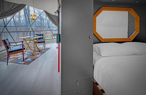 Swan Lake Cama Y Desayuno | Domes at Catskills