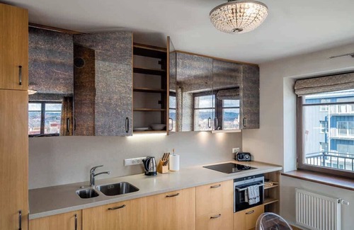 Old Town Apartamento | Domillion 2bdr old town apt w views, parking A127