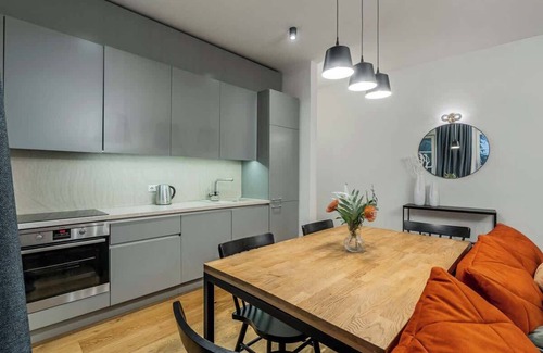 Old Town Apartamento | Domillion New City Hall Duplex D11C for 12 ppl!