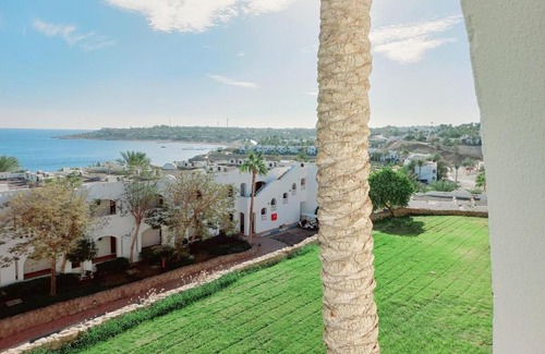 Sharm El Sheikh Hotel | Room in Domina coral bay Sultan