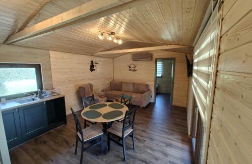 Trygort Casa | Domki na półwyspie Kal "Nowy domek"
