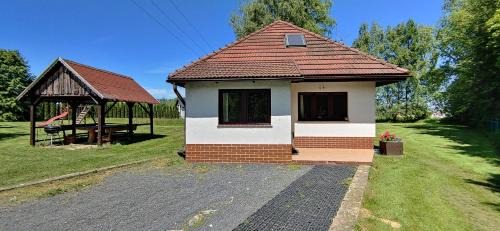 Mirsk Casa | Domki nad strumykiem