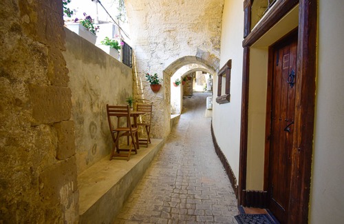 Modica Casa | Domum in petra, the house in the rock. A short walk from the historic center of Modica