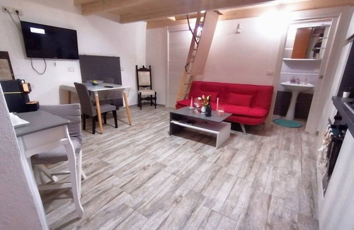 Salandra Apartamento | [Domus Helianthus]Cozy Loft, Wifi,Parking