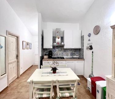 Porto Pollo Apartamento | DOMUS HENRICUS -THREEROOM APARTMENT IN PORTO POLLO 400 Meters from the sea