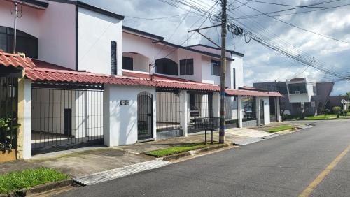 Alajuela Apartamento | Don Carlos Place UPPER UNIT
