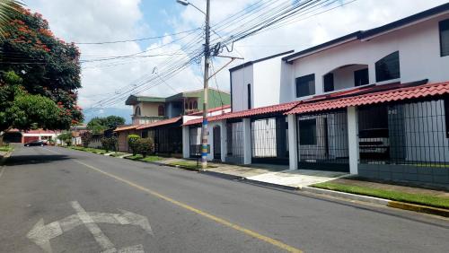 Alajuela Apartamento | Don Carlos Place UPPER UNIT
