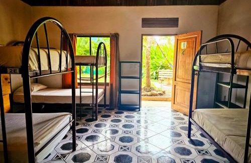 Playa Santa Teresa Cabina | Don Jon's Surf and Yoga Lodge