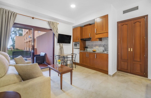 Puerto de la Duquesa Apartamento | Don Juan Beach Resort