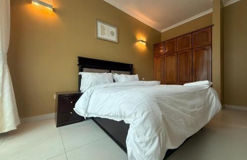 Mwananyamala Apartamento | Don Onesmo's Duplex A Luxurious Three Bedroom Apartment