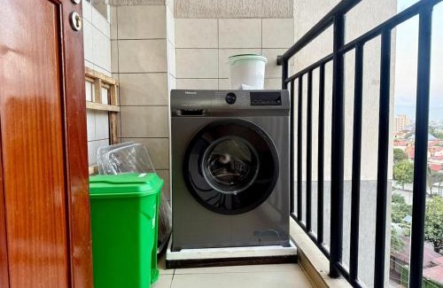 Mwananyamala Apartamento | Don Onesmo's Duplex A Luxurious Three Bedroom Apartment