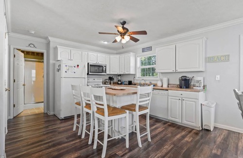 Myrtle Beach Casa | Don't Worry Beach Happy, Newly Remodeled