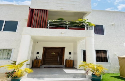 Kumasi Casa | Dona's luxury townhome in the garden city of kumasi