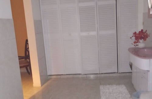 Hato Abajo Casa | Donald House In