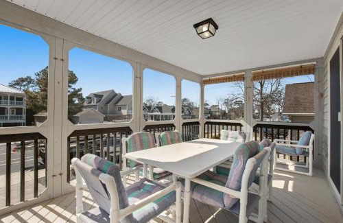 Caine Woods Casa | Donarum House 206