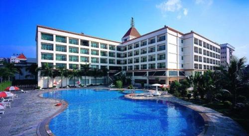 Lianhucun Hotel | Dongguan Metropolitan Yijing Hotel