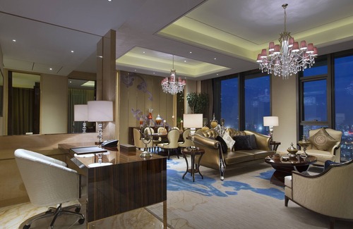 Dongguan City Center Hotel | Dongguan Wanda Vista Hotel - During the Canton Fair, free shuttle buses will be provided to the Canton Fair exhibition hall, and check-out will be delayed until 3:00 pm