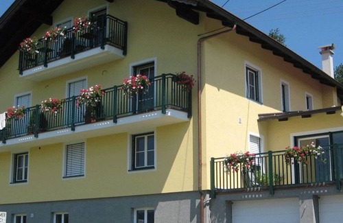 Zell Am Moos Apartamento | Doppelzimmer mit Balkon 2 - Haus Rindberger und Pfarl