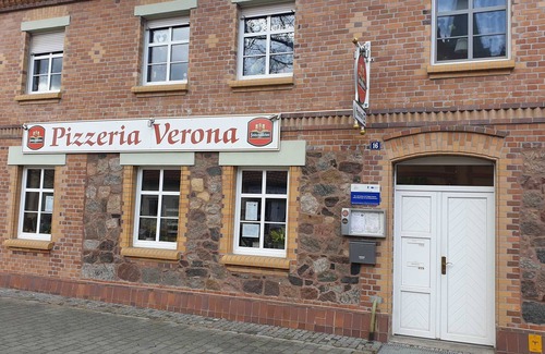 Großraschen Cabaña | Doppelzimmer - Pension Pizzeria Verona