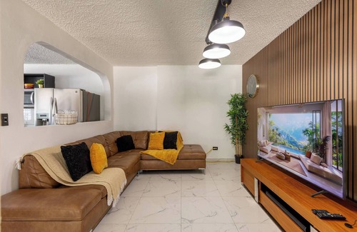 San Antonio Casa | Dorado 6BR Family & Group Retreat
