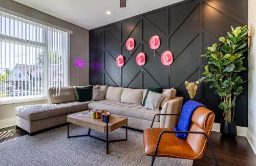 Historic Waverly Casa | Doralee by AvantStay 8 Minute Drive to Broadway Dolly Parton Themed