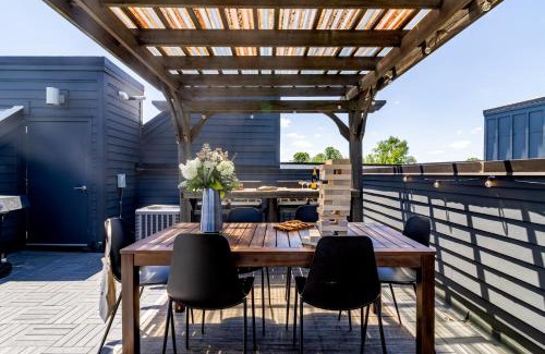 Historic Waverly Casa | Doralee by AvantStay 8 Minute Drive to Broadway Dolly Parton Themed