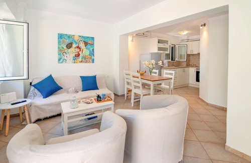Gaios Apartamento | Doras House: Gaios Waterfront Apartment