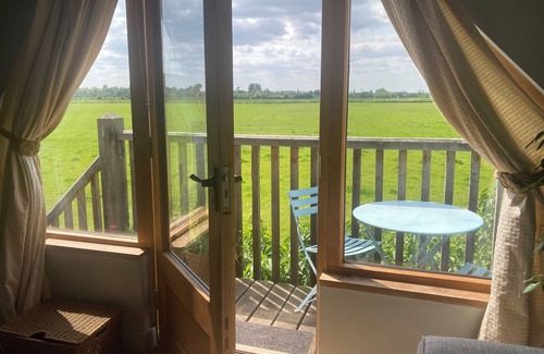 Dorchester-on-Thames Apartamento | Dorchester on Thames private mini suite in a peaceful location.