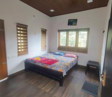 Kalpetta Casa | Dormitory with attached bathroom