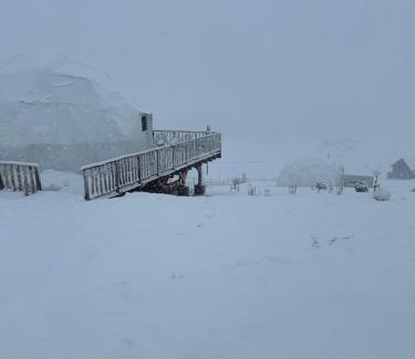 Dorna Candrenilor Otro | Dorna Iglu Luxury Glamping Resort