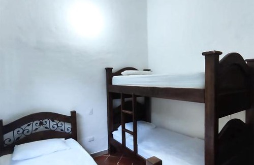 Utica Cama Y Desayuno | Dos Quebradas TyG