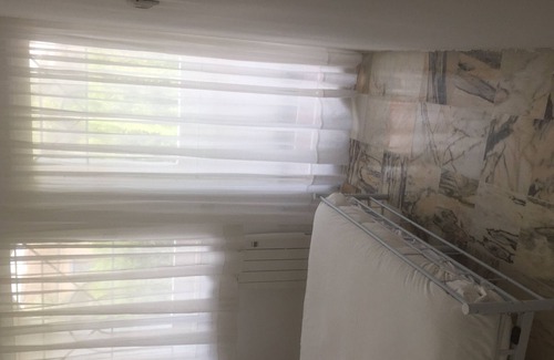 Valencina de la Concepcion Apartamento | Habitación doble con baño 2. En apartamento de 3 Dormitorios