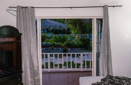 Port Royal Cama Y Desayuno | Double Bed Garden and Pool View