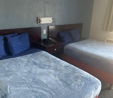 Amarillo Apartamento | Double Bed Hotel Room 126