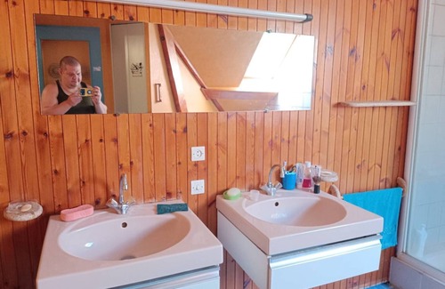 Fruges Cama Y Desayuno | 5 habitaciones con vista al río, tranquilo.