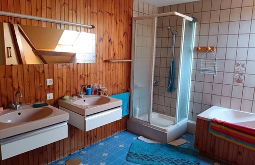 Fruges Cama Y Desayuno | 5 habitaciones con vista al río, tranquilo.