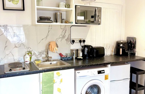 Tea Green Casa | Double Bed Studio Near Luton Airport
